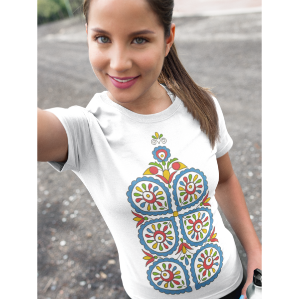 Dámske ľudové tričko lopárik - selfie-mockup-of-a-pretty-girl-about-to-go-for-a-walk-a16904