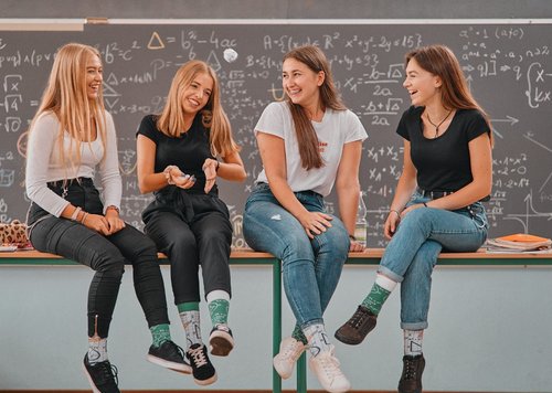 Bez názvuskola4 Veselé ponožky škola - Bez názvuskola4