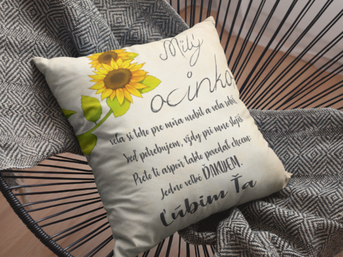 vankus-s-potlacou-pre-ocina Milý ocinko slnečnice - pillow-mockup-lying-on-an-acapulco-chair-a15177